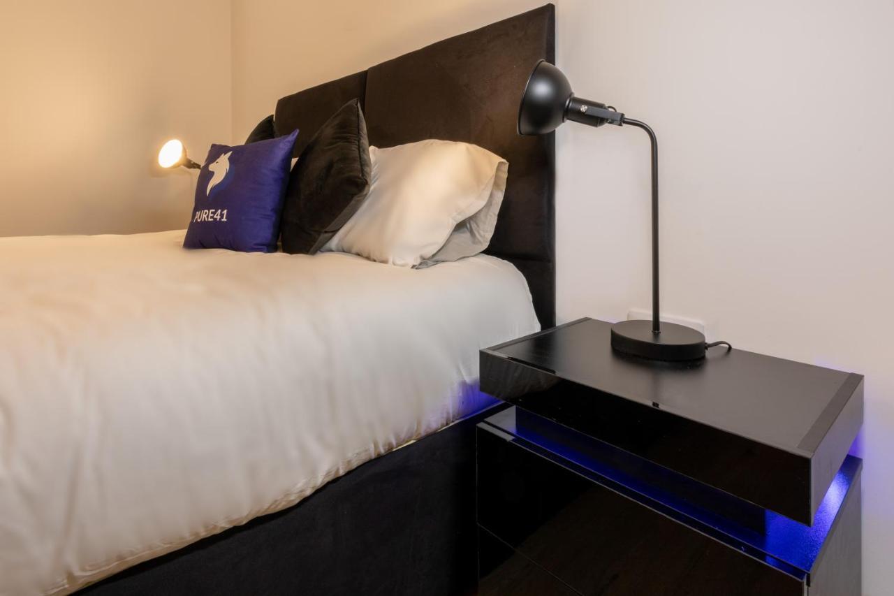 Away From - Contractors & Leisure - - Parking - Contractors - Leisure - Ensuite - Work Space Apartment