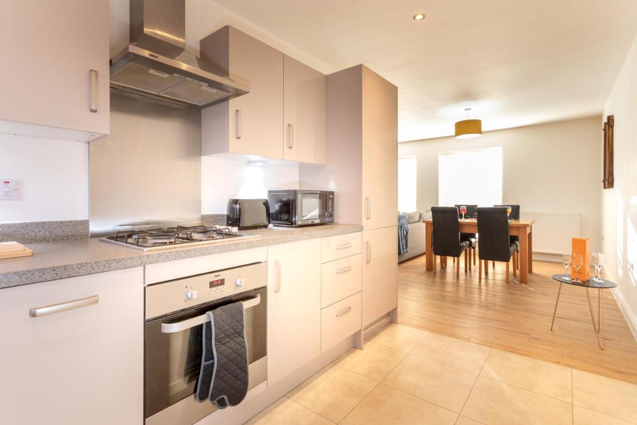 Away From - Contractors & Leisure - - Parking - Contractors - Leisure - Ensuite - Work Space Derby